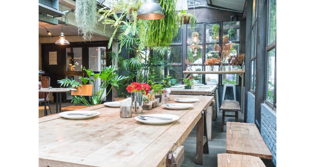 Restaurant in a Small Space